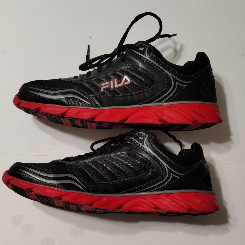 Fila Men's Memory Fresh 2 Black and Red 10 1/2 Sneakers - Picture 4 of 9